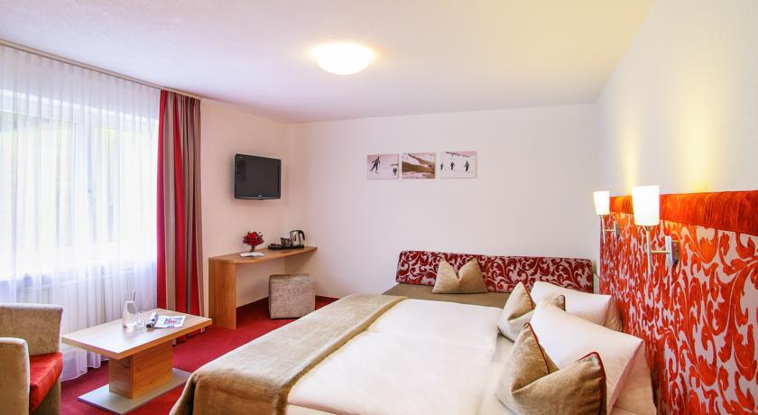 Hotel Garni Chasa Sulai Ischgl Quarto foto